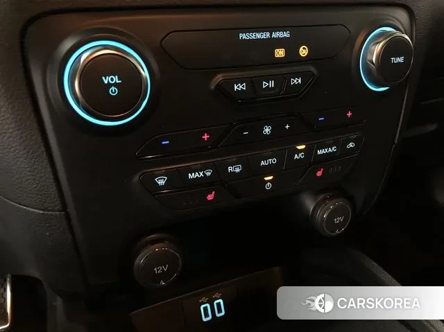 Ford Ranger 3rd Generation 2022 Белый из Кореи, фото 6
