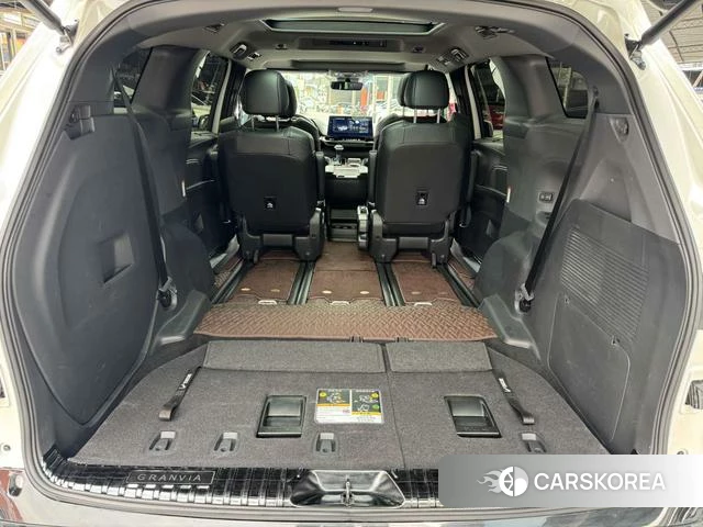 Toyota Grevia 2024 Белый из Китая, фото 6
