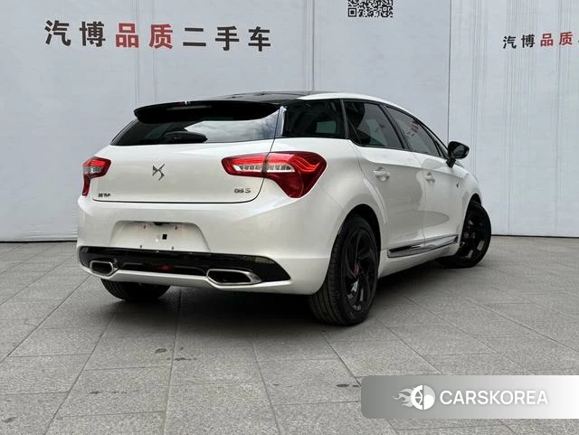 DS 5 2018 Белый из Китая, фото 6