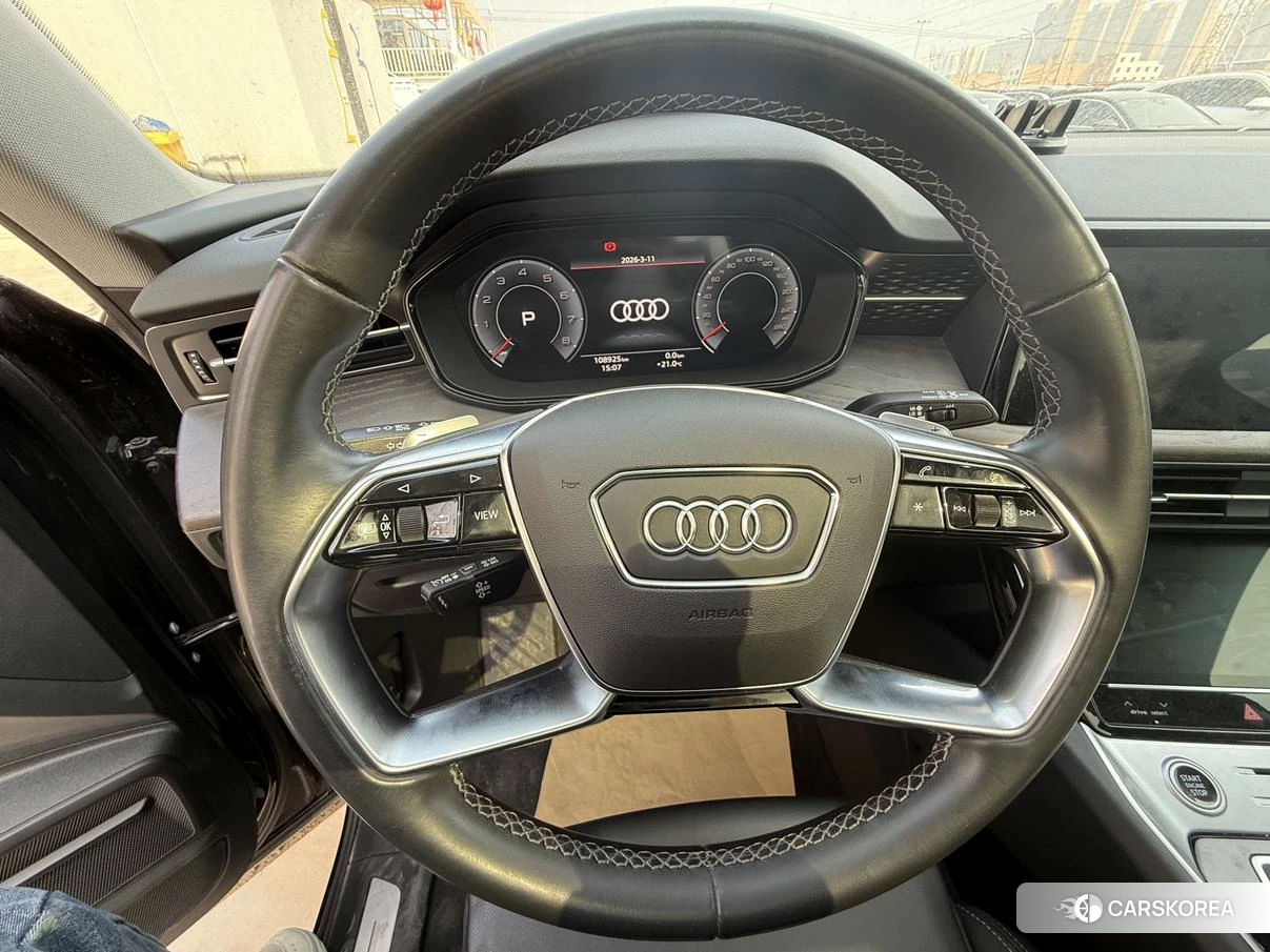 Audi Q6 2022 Черный из Китая, фото 6