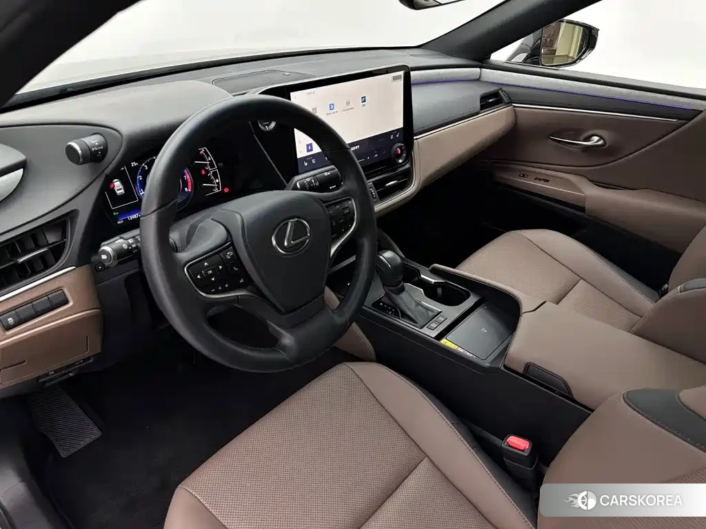 Lexus ES 2025 Champagne/brown из Китая, фото 6