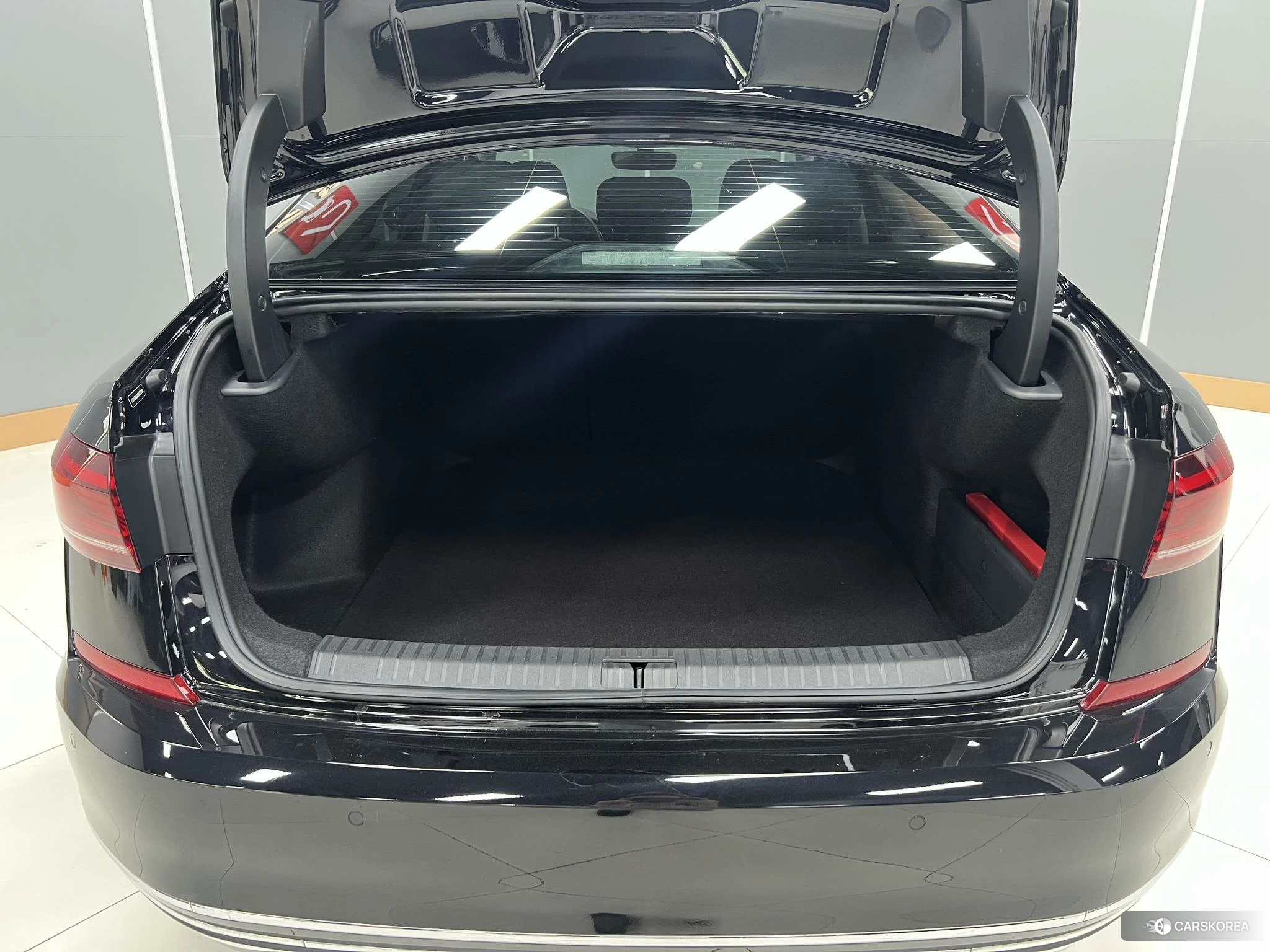 Volkswagen Passat id 4487188 из Китая 6