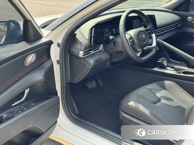 Hyundai Elantra 2022 Белый из Китая, фото 6