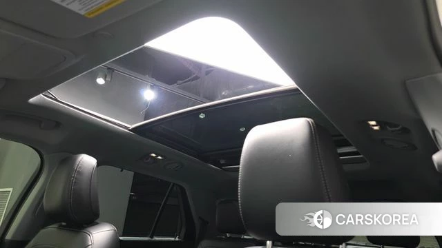 Ford Explorer 6th Generation 2023 Белый из Кореи, фото 6