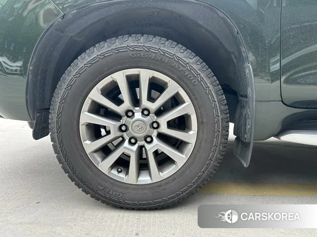 Toyota Prado 2019 Зеленый из Китая, фото 6