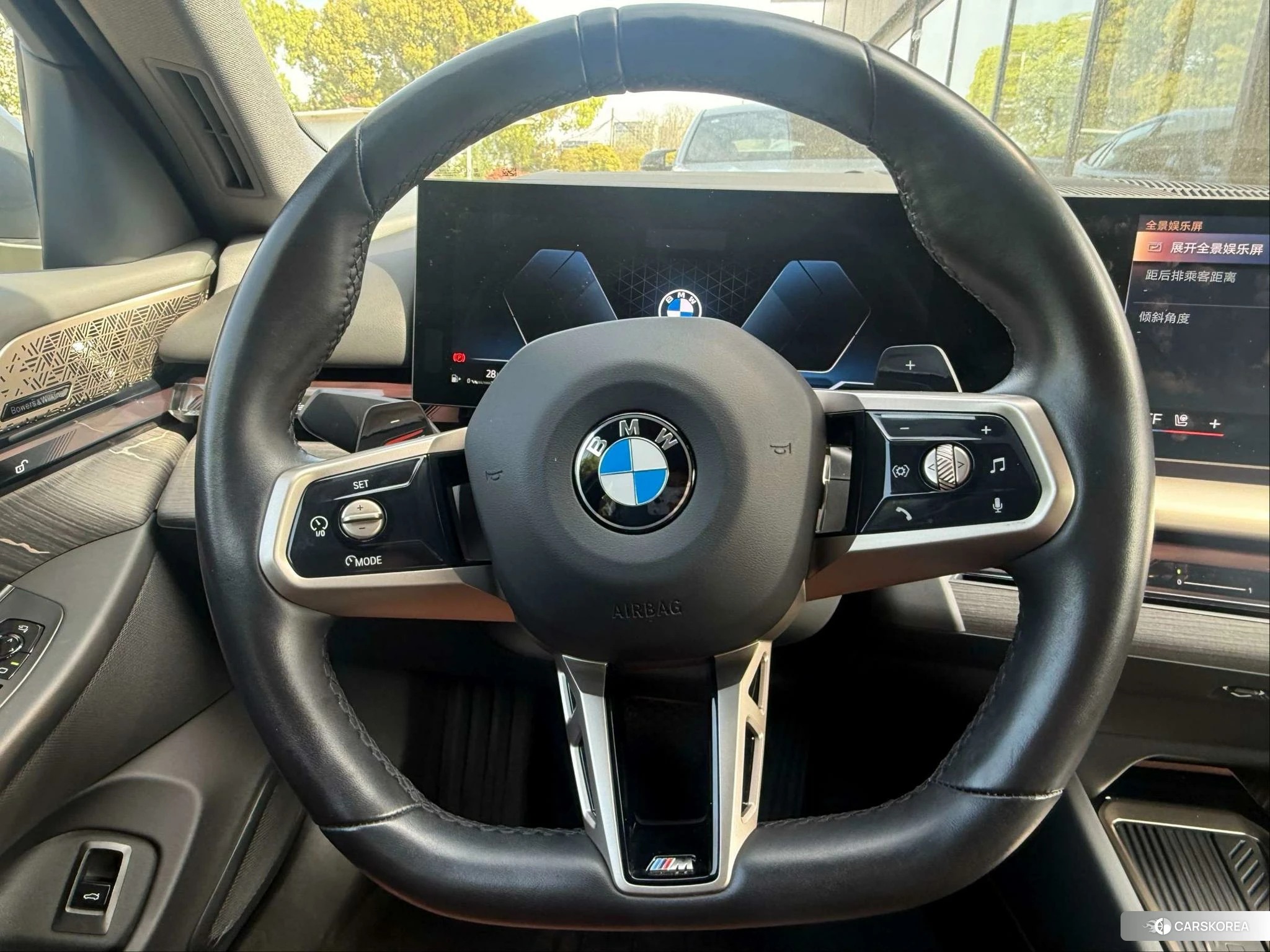 BMW 5 series 2024 Темно-серый из Китая, фото 6