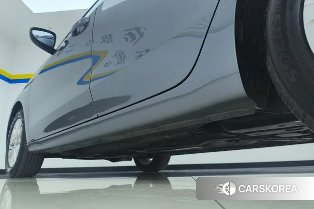 Roewe i5 2024 Темно-серый из Китая, фото 6