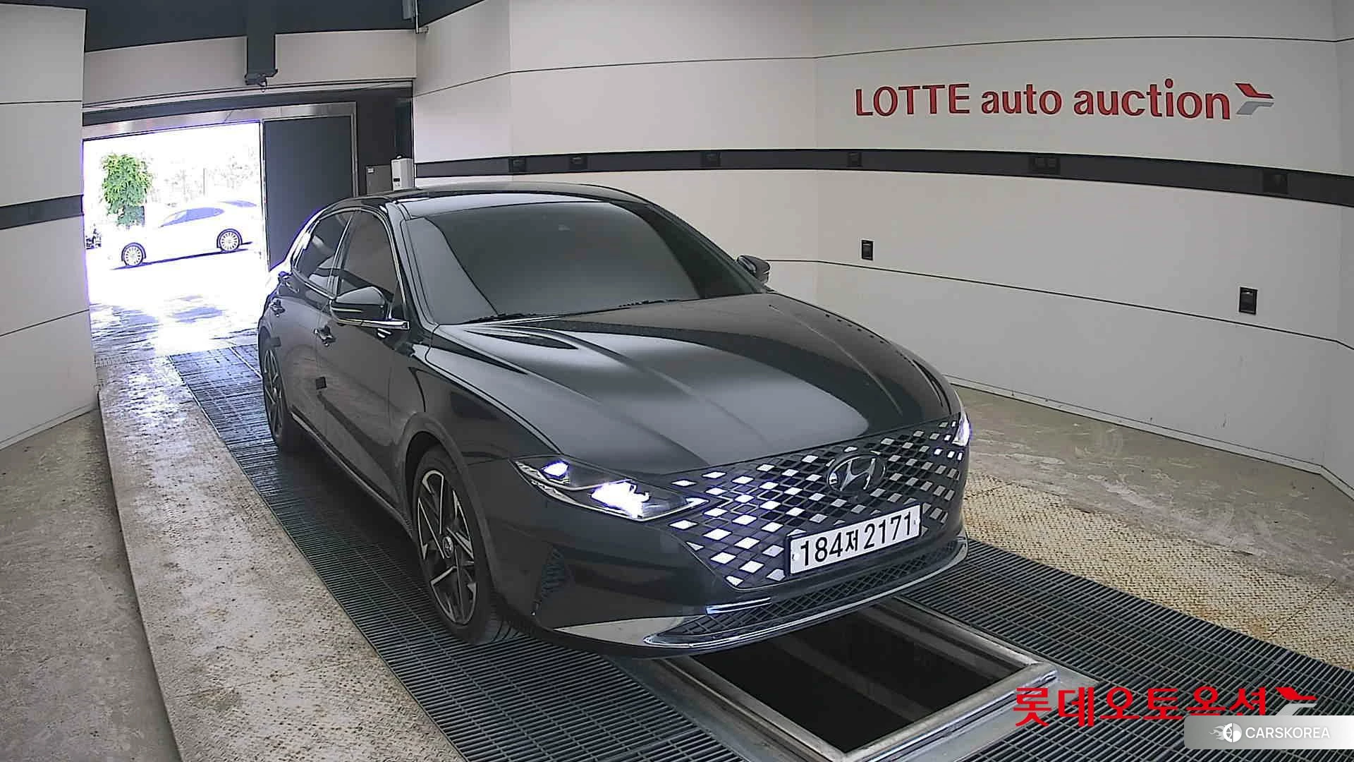 Hyundai Grandeur 2022 Черный из Кореи, фото 6