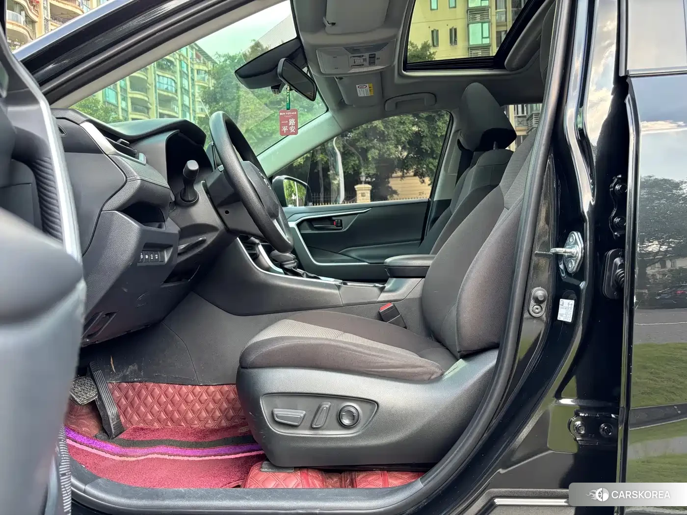 Toyota RAV4 2023 Черный из Китая, фото 6