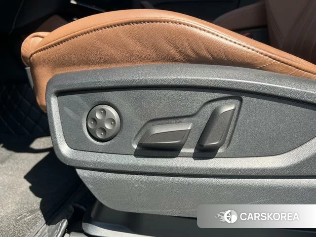 Audi Q5L 2023 Черный из Китая, фото 6