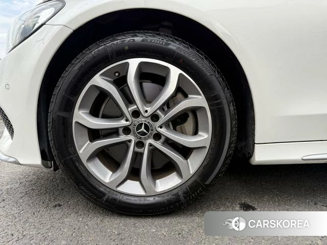Mercedes-Benz Class C 2018 Белый из Китая, фото 6