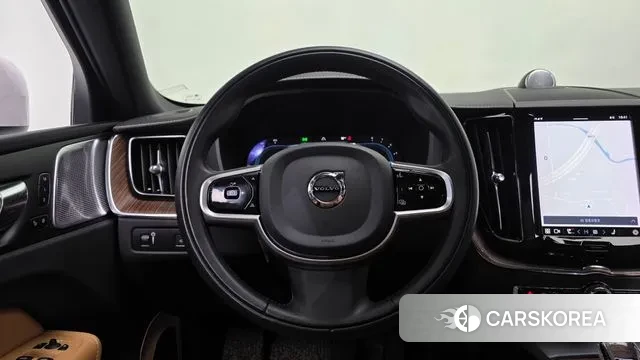 Volvo XC60 second Generation 2022 Белый из Кореи, фото 6