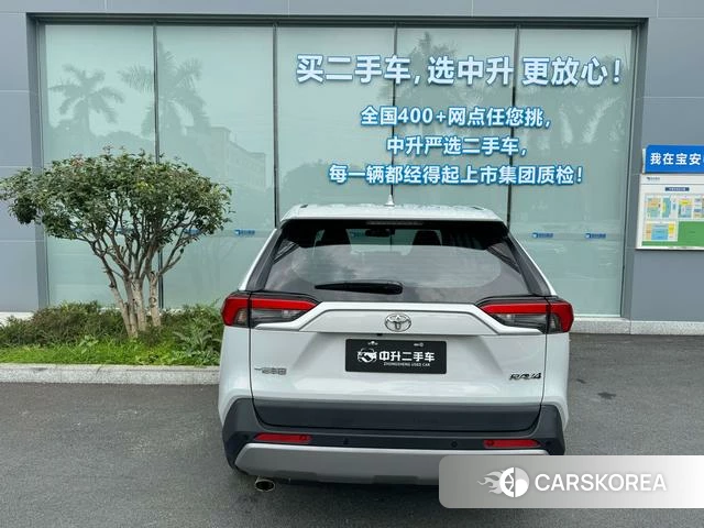 Toyota RAV4 Rongfang 2022 Белый из Китая, фото 6