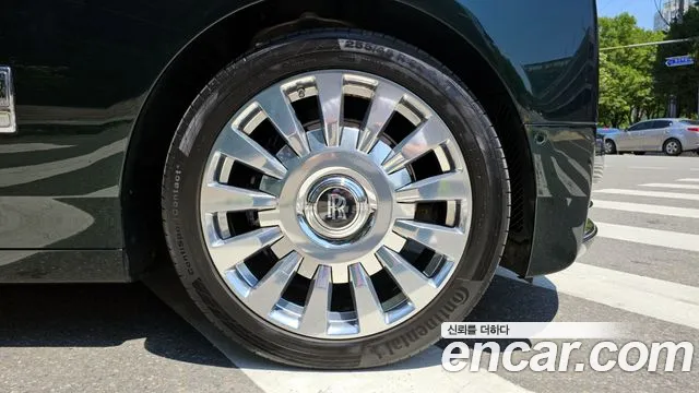 Rolls-Royce Phantom id 2667446 из Кореи 6