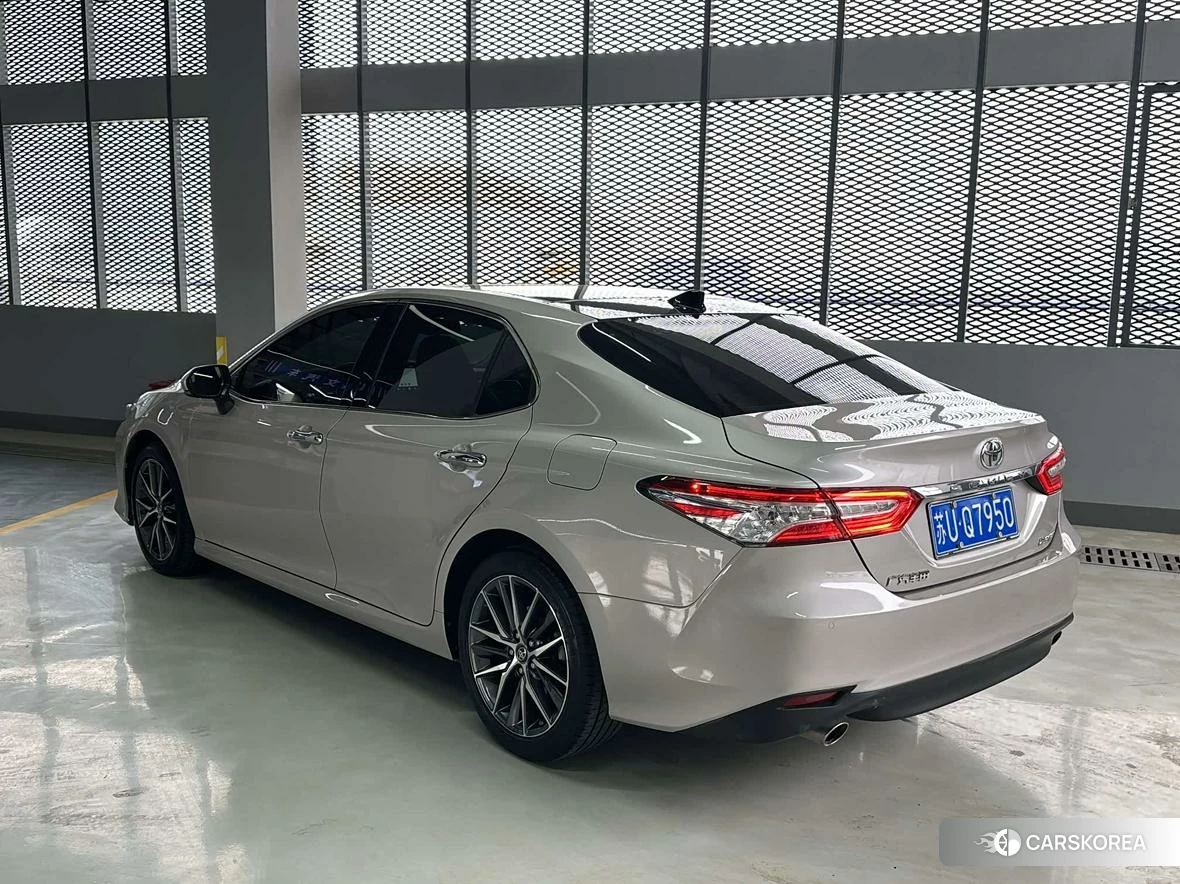 Toyota Camry 2021 Шампань из Китая, фото 6