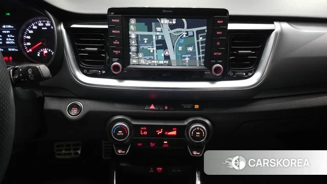 Kia Stonic 2018 Белый из Кореи, фото 6