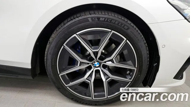 BMW 5 Series (G60) id 2668067 из Кореи 6