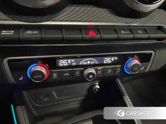 Audi Q2 2023 Черный из Кореи, фото 6