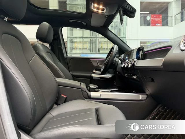 Mercedes-Benz GLB 2021 Серебристо-серый из Китая, фото 6
