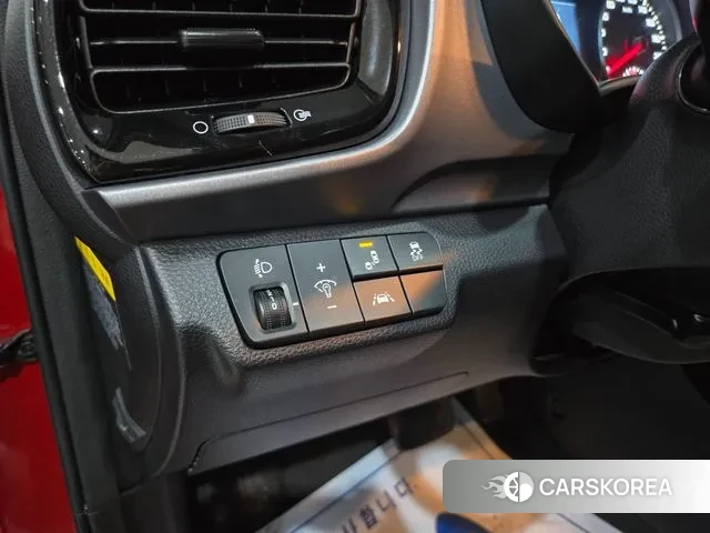 Kia Stonic 2018 Красный из Кореи, фото 6