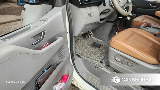 Hyundai Staria 2022 Белый из Кореи, фото 6