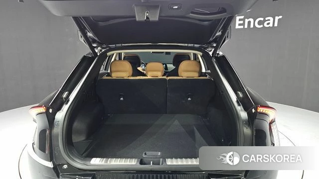 Kia EV6 2023 Черный из Кореи, фото 6