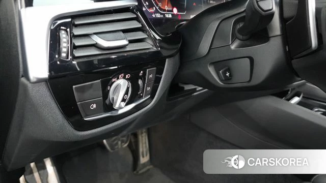 BMW 5 Series (G30) 2021 Черный из Кореи, фото 6