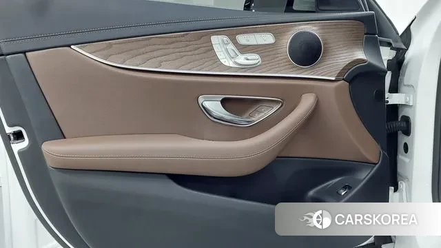 Mercedes-Benz E-Class W213 2022 Белый из Кореи, фото 6