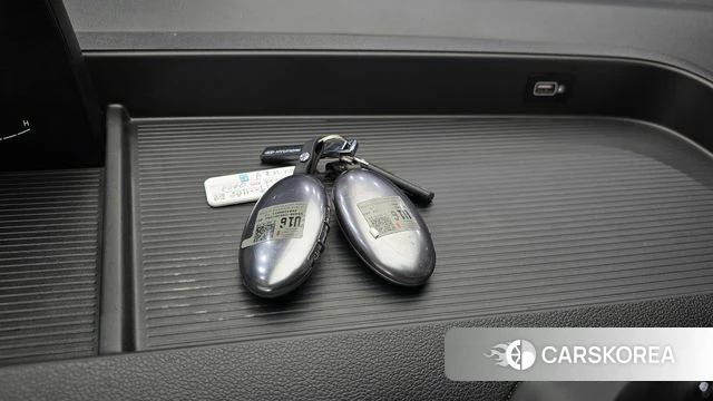 Hyundai Staria 2025 Белый из Кореи, фото 6