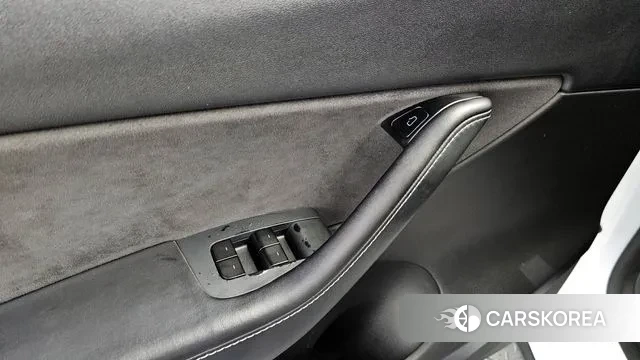 Tesla Model Y 2021 Белый из Кореи, фото 6