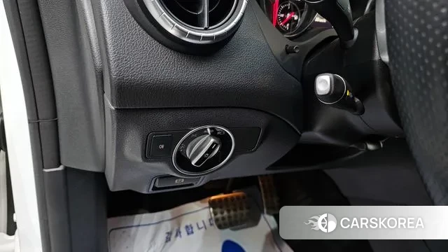 Mercedes-Benz CLA-Class C117 2018 Белый из Кореи, фото 6