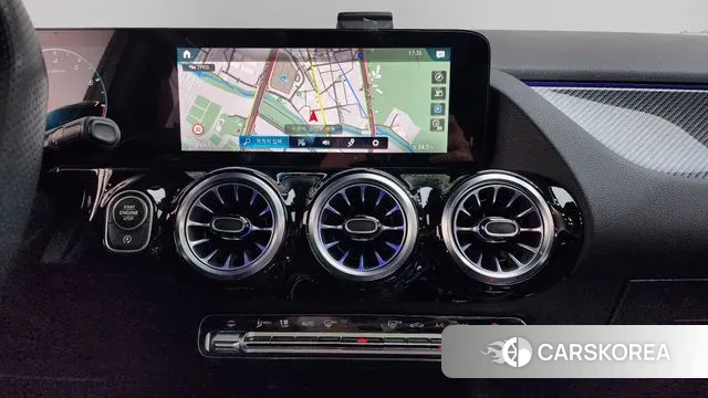 Mercedes-Benz GLA - Class H247 2022 Золотой из Кореи, фото 6