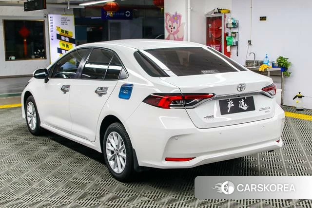 Toyota Corolla 2022 Белый из Китая, фото 6