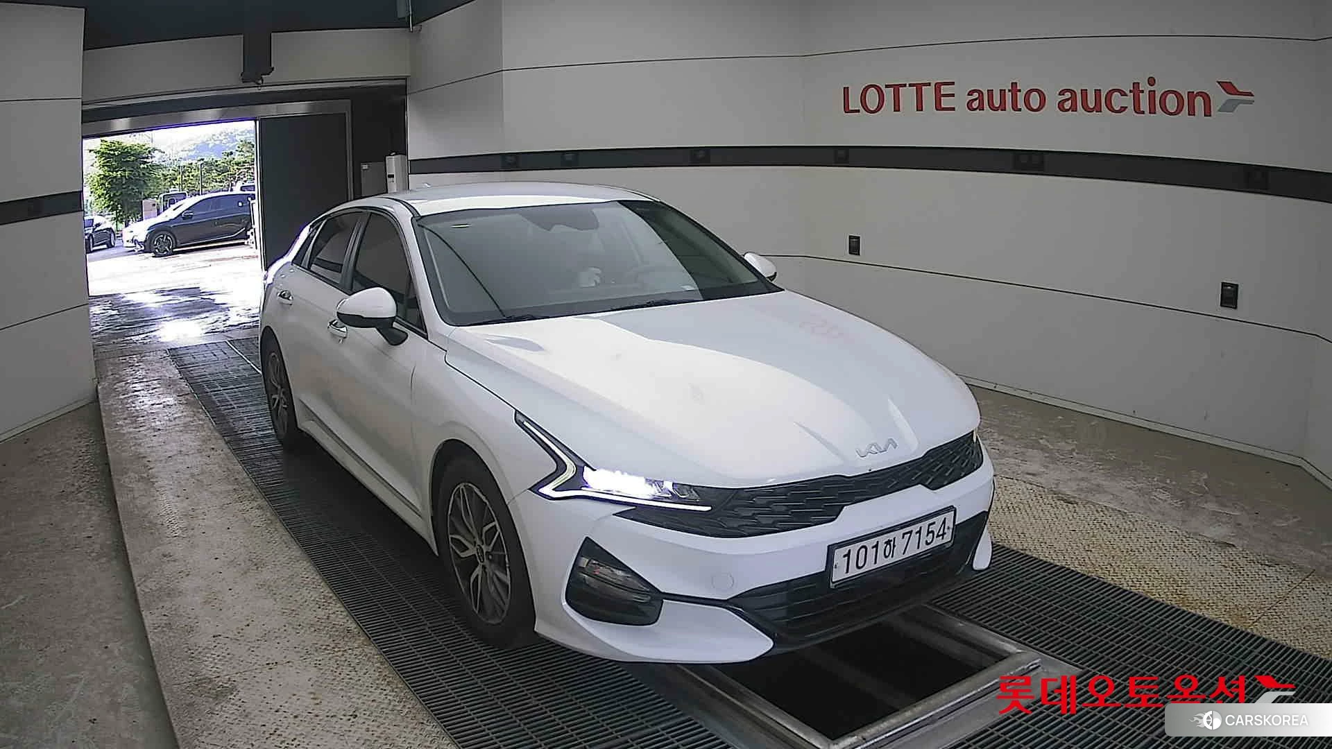 Kia K5 2022 Белый из Кореи, фото 6