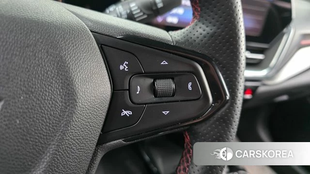 Chevrolet (GM Daewoo) Trax Crossover 2023 Серебристо-серый из Кореи, фото 6