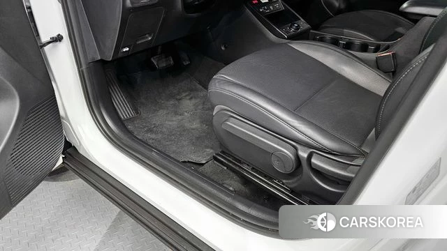 Hyundai Kona (SX2) 2024 Белый из Кореи, фото 6