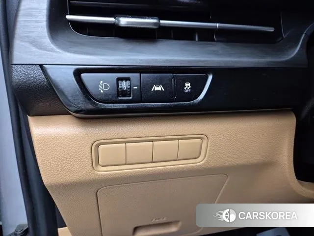 Kia Carnival 4th generation 2020 Серебряный из Кореи, фото 6