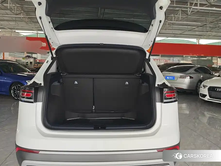 Volkswagen Tharu 2025 Белый из Китая, фото 6