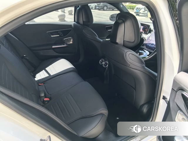 Mercedes-Benz Class C 2024 Белый из Китая, фото 6