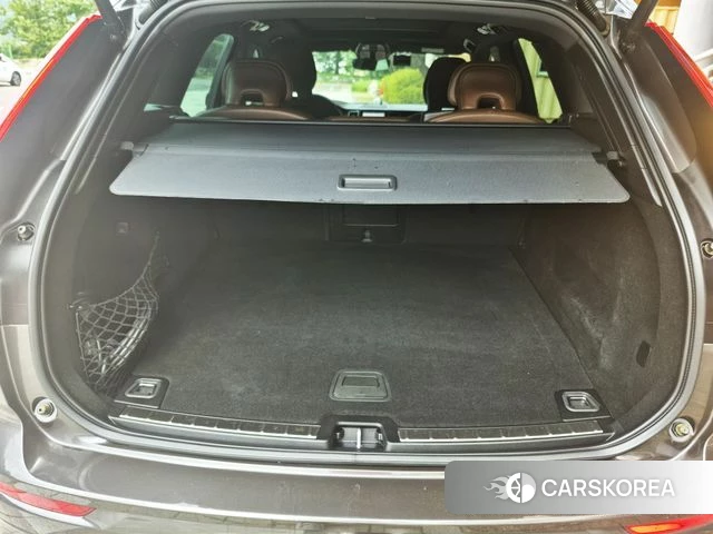 Volvo XC60 second Generation 2023 Коричневый из Кореи, фото 6