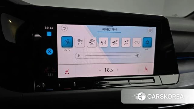 Volkswagen Golf 8th Generation 2024 Черный из Кореи, фото 6