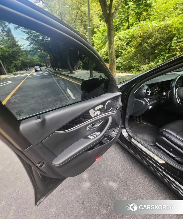 Mercedes-Benz E-Class W213 2020 Черный из Кореи, фото 6