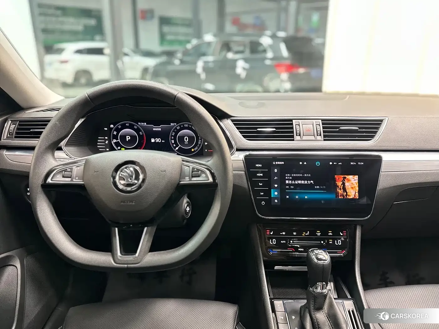 Skoda Superb 2023 Silver/gray из Китая, фото 6