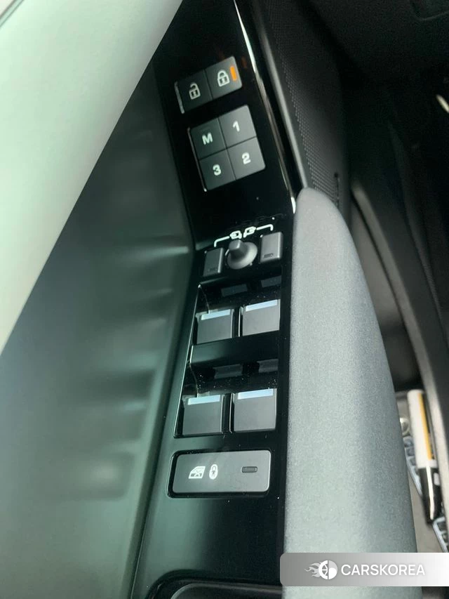 Land Rover Range Rover Velar 2024 Белый из Кореи, фото 6