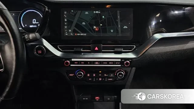 Kia Niro Plus 2022 Белый из Кореи, фото 6