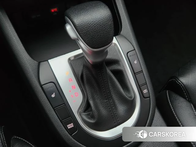 Kia The New K3 2nd generation 2022 Белый из Кореи, фото 6