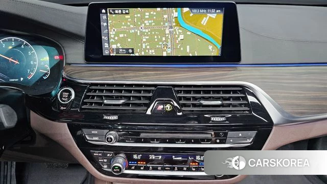 BMW 5 Series (G30) 2019 Белый из Кореи, фото 6