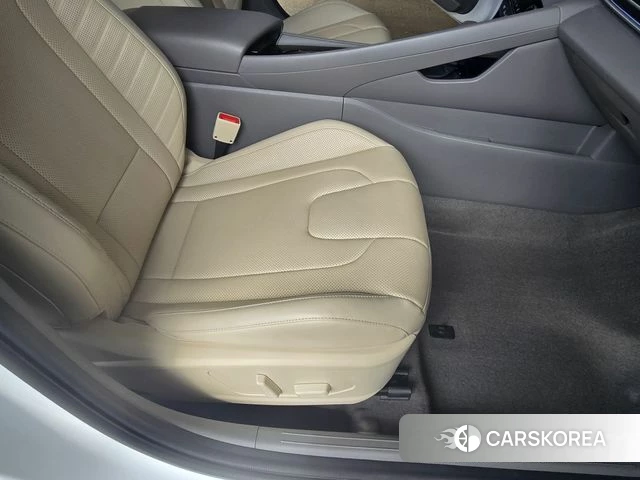 Hyundai The New Avante (CN7) 2024 Белый из Кореи, фото 6