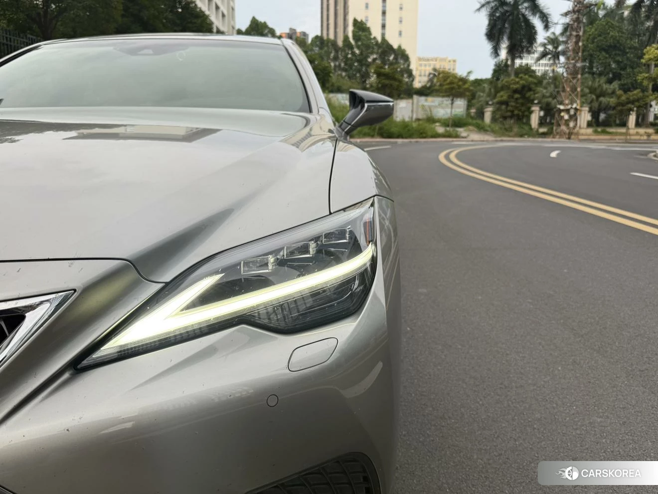 Lexus LS 2020 Серебристо-серый из Китая, фото 6