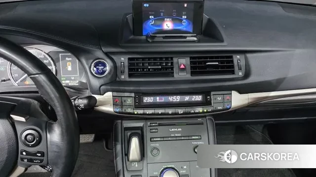 Lexus CT200h 2018 Белый из Кореи, фото 6